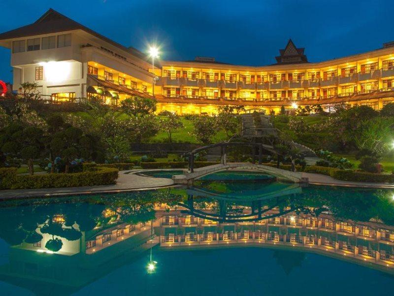 Sinabung Hills 4* Berastagi