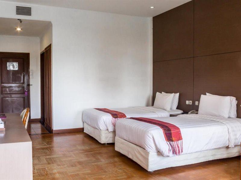 Sinabung Hills Resort 4*