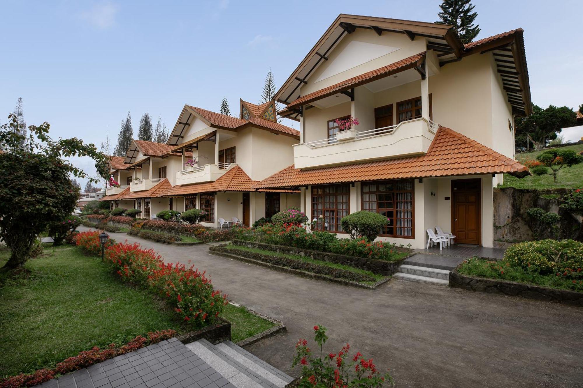 Resort Sinabung Hills