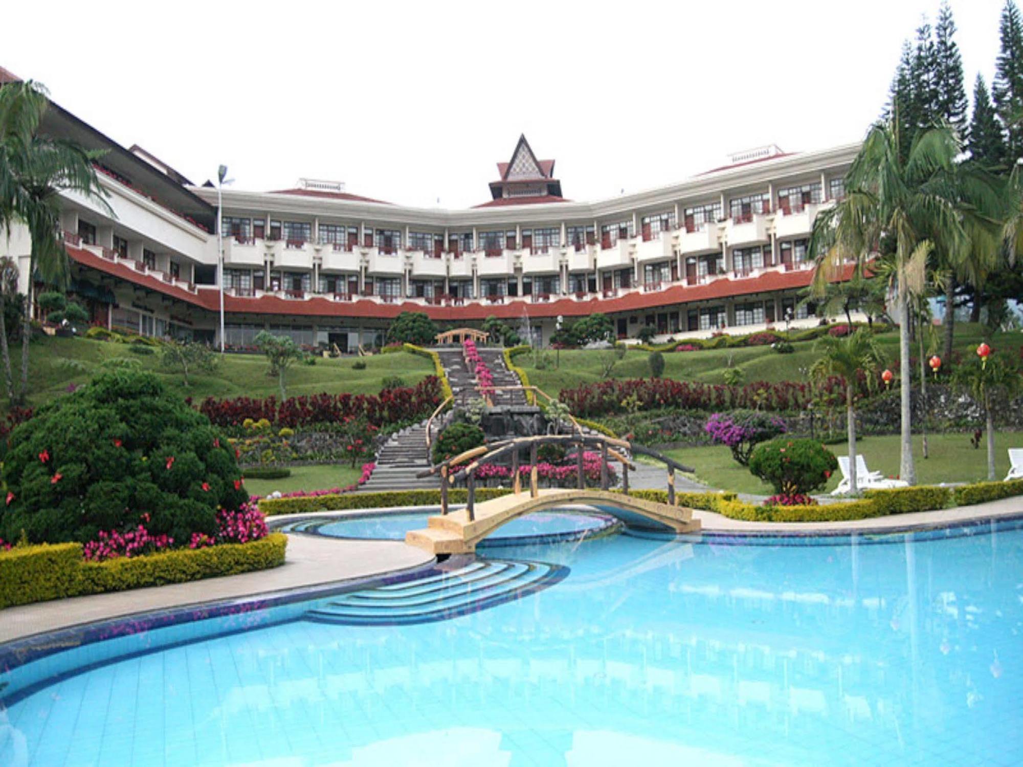 Sinabung Hills 4*